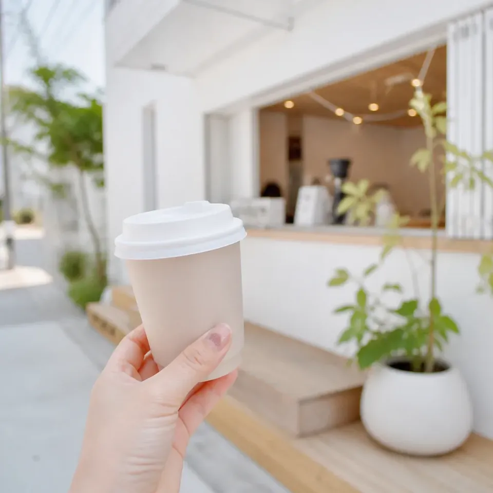 夏のROOC CAFEで楽しむおしゃれカフェ時間